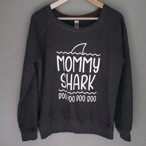 Novelty mommy shark pullover Sz L